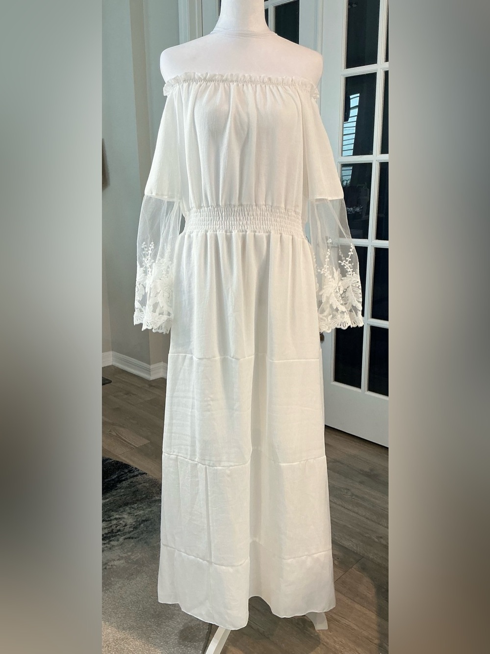 Boho White Off-Shoulder Maxi Dress Sheer Lace Bell Sleeve Tiered Size XL NWOT - Picture 5 of 16